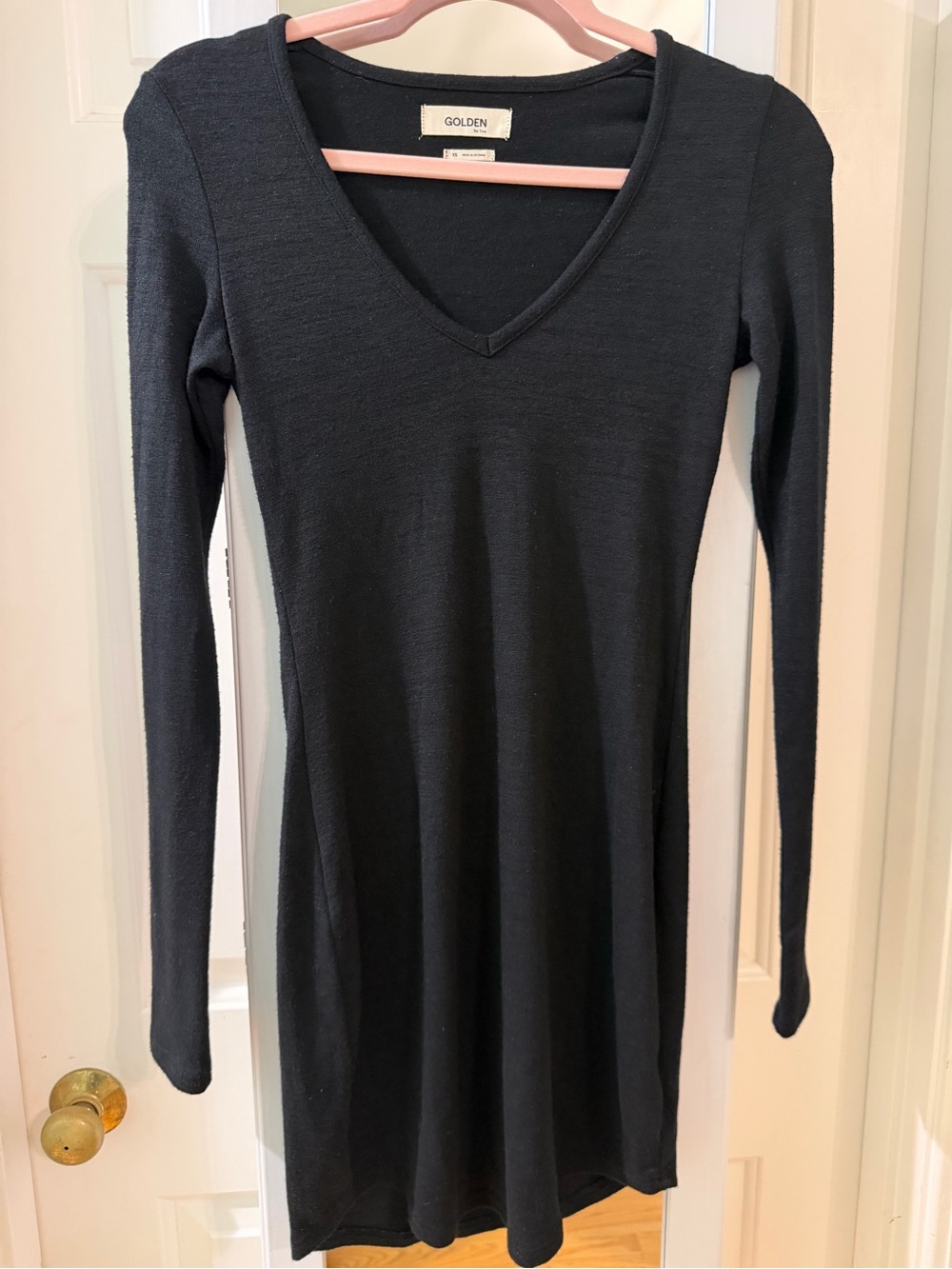 Golden Black Long-Sleeve V-Neck Knit Dress